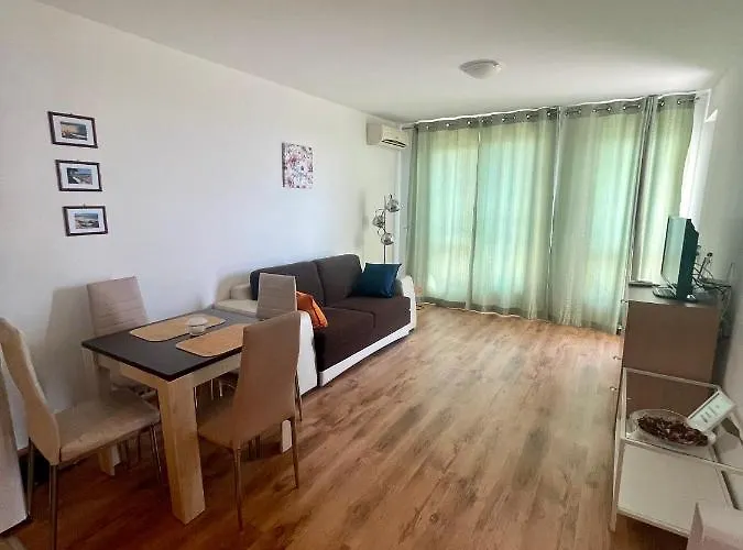 Byla Sea Star דירה *